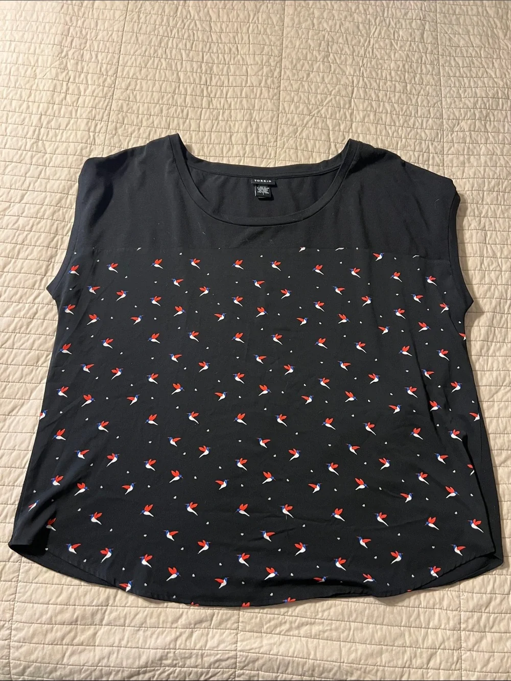 Two torrid Tops Size 1 - Short Sleeve Bicycle Print & Sleeveless Bird Print - Picture 11 of 15